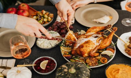 Скільки коштує свято: новорічна корзина-2025/2026 в Україні та як змінилася культура святкового столу